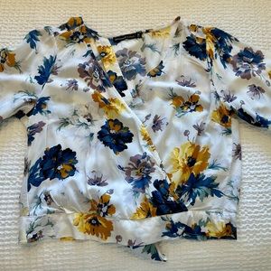Abercrombie and Fitch Floral V-neck front with back tie back.